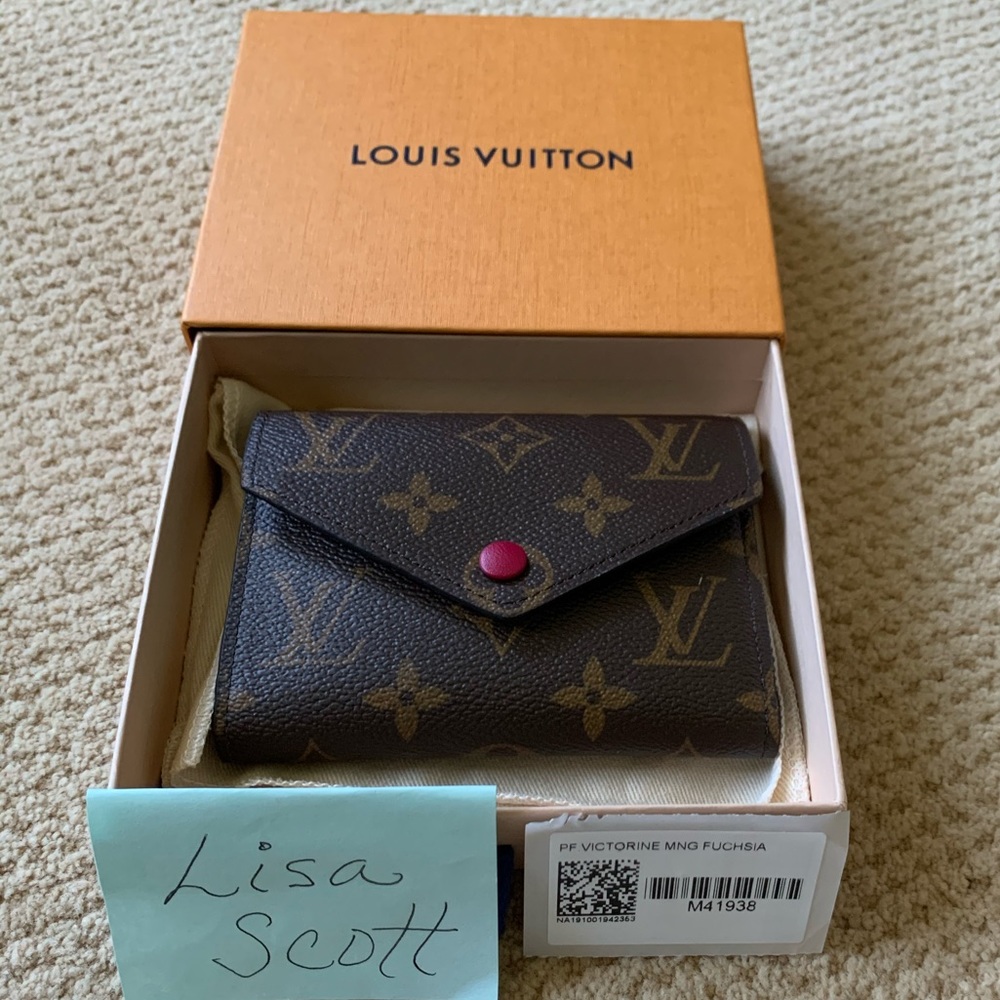 NWT LV Fuschia Victorine Wallet